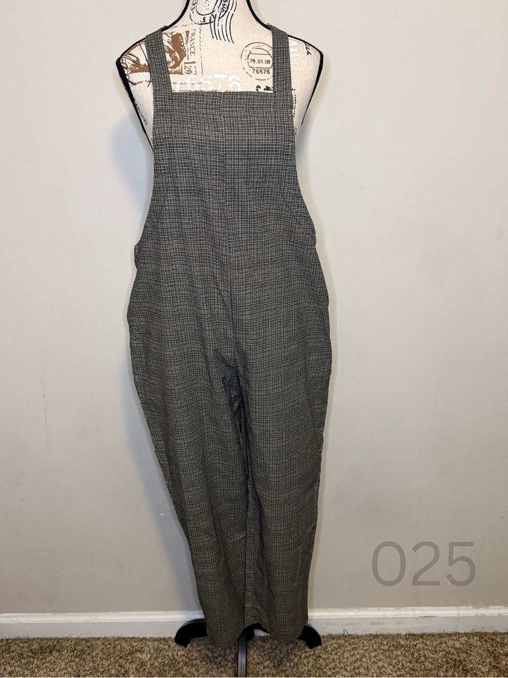 Vici Gray Plaid Square-Neck Straight-Leg Jumpsuit - Size Large